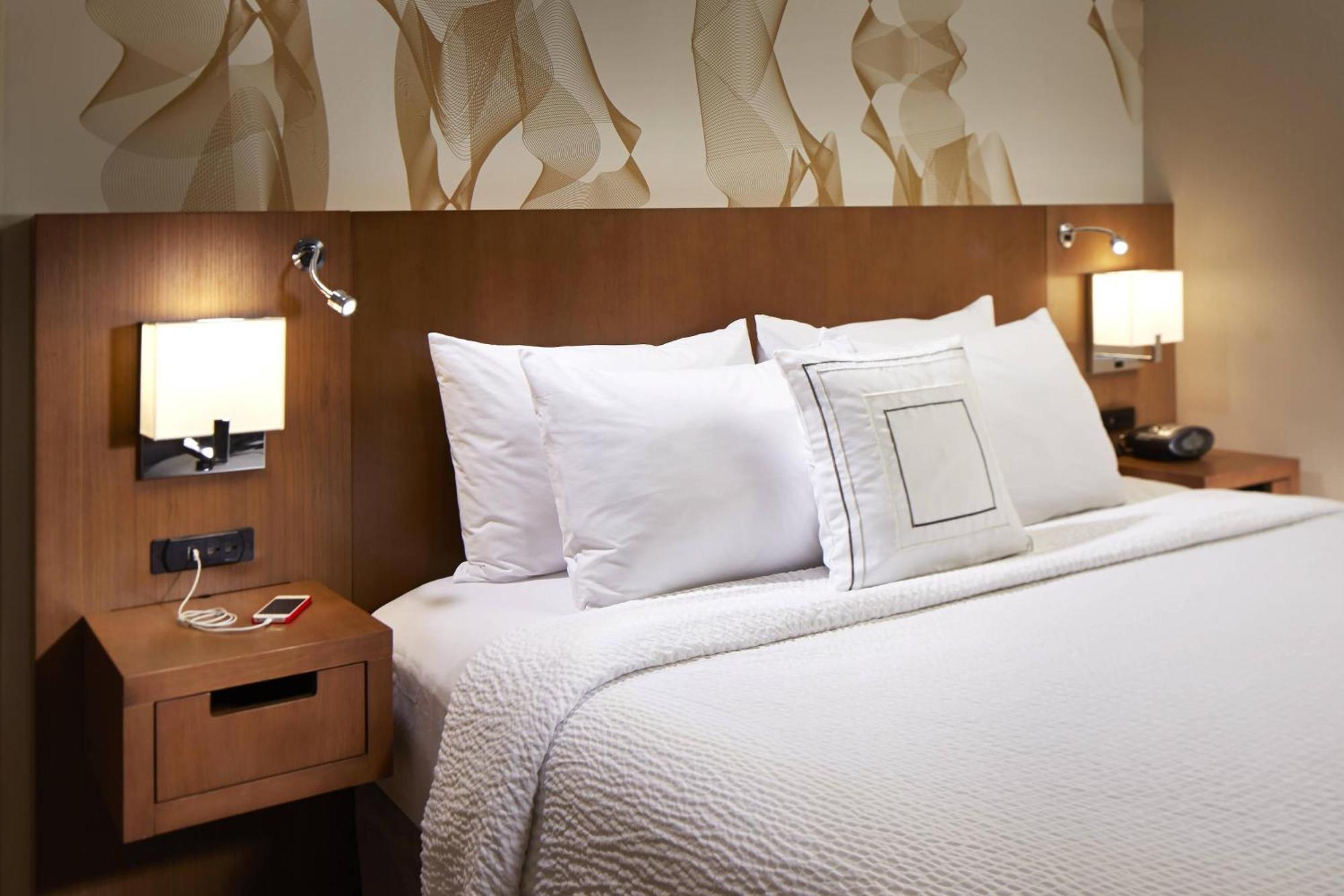 Courtyard By Marriott Sunnyvale Silicon Valley Екстериор снимка